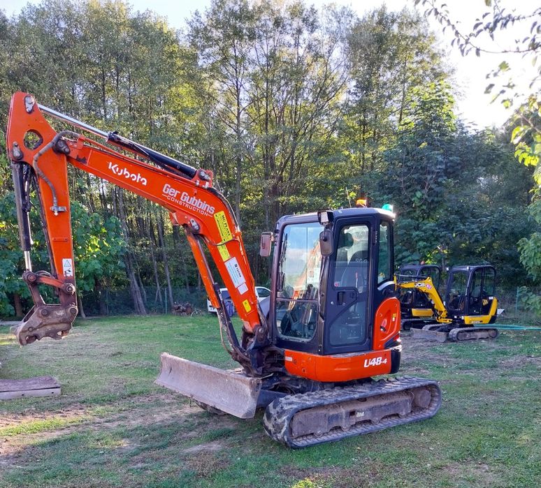 Vând miniexcavator Hitachi u33 si kubota u48 An 2017
