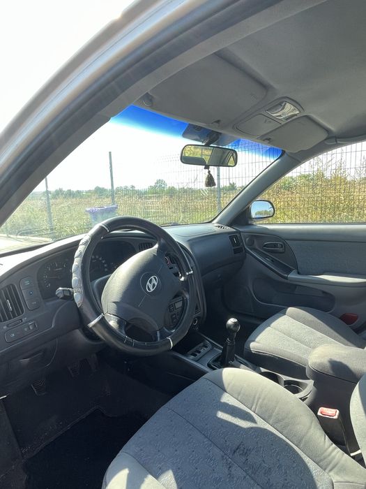 Hyundai Elantra 2004