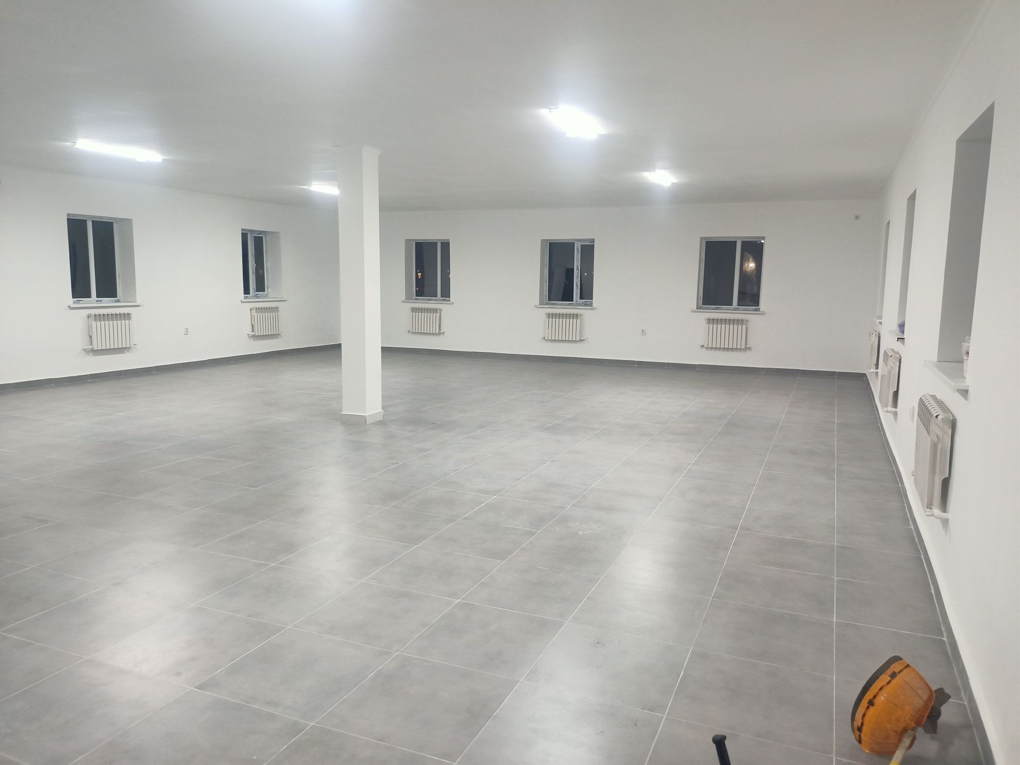 Сдам в аренду помещения 180 м2, Нурсити 3мкр.