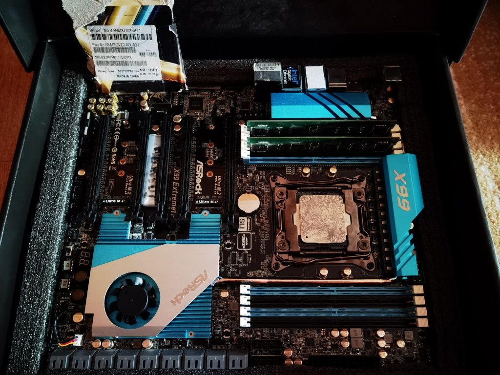 Kit Asrock x99 extreme 11 + xeon E5-2609V3 6 core+ 2x4GB ddr4