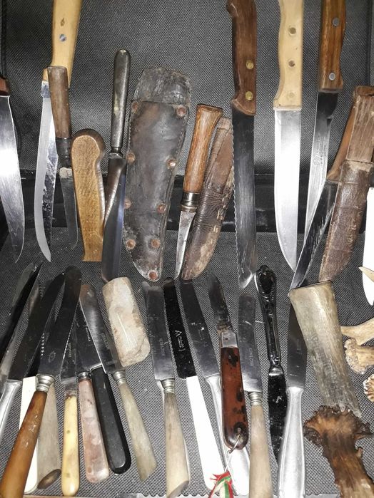 Стари ножове всичко на куп