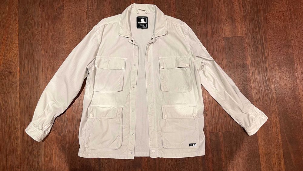 Geacă albă Edwin Survival II - purtată un sezon, stare excelentă