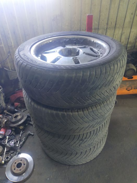 Продам б/у резину с дисками