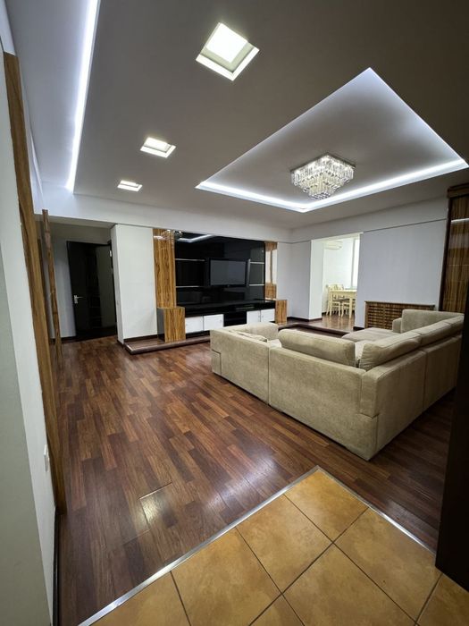 3-комнатная (90 м²), ул. С. Азимова (ориентир - ЖК "Infinity")..