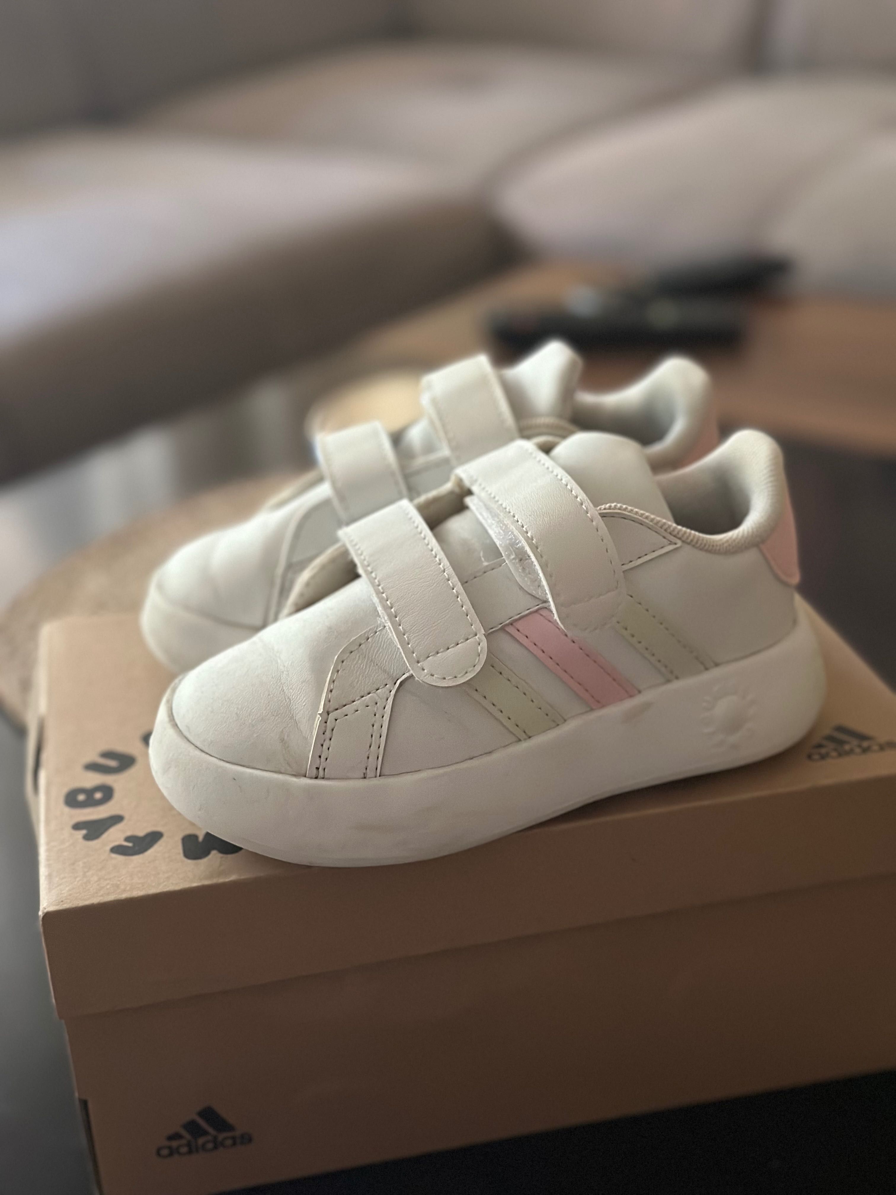 Детски маратонки Adidas bubble