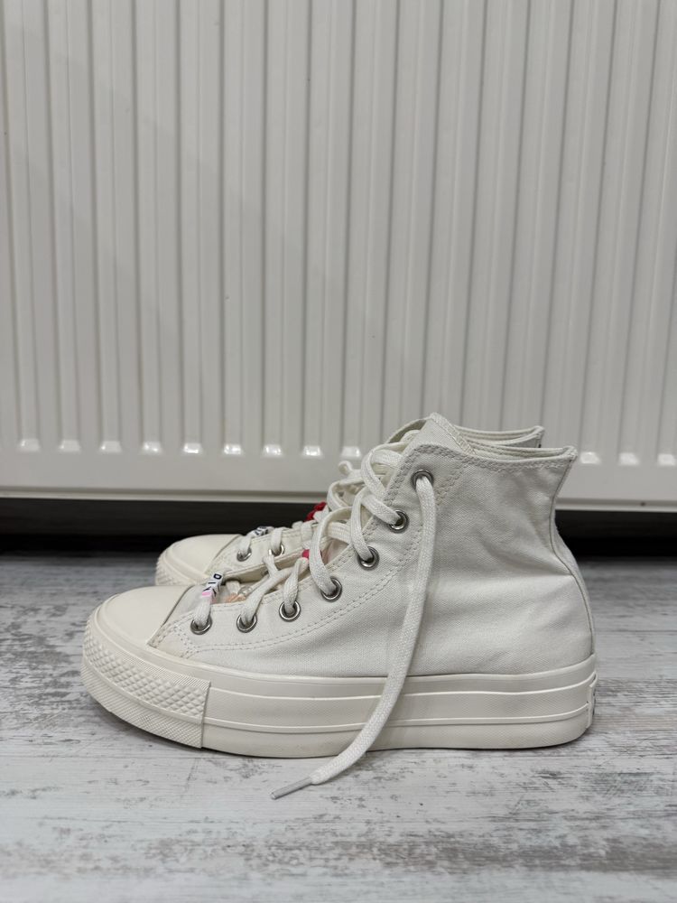 Дамски кецове Converse