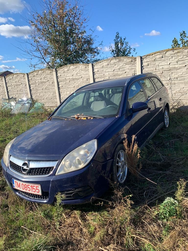 Vând piese Opel Vectra an 2008