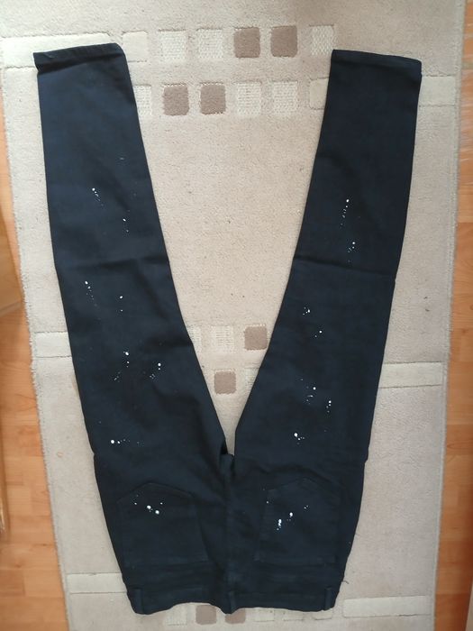 Vând Blugi Mărimea L