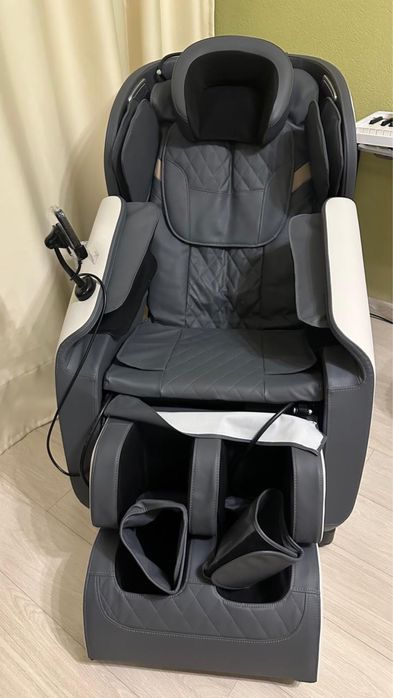 Массажное кресло (Новое почти)