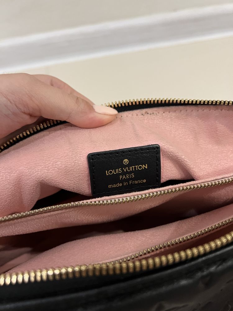 Оригинална чанта Louis Vuitton Coussin MM Bag