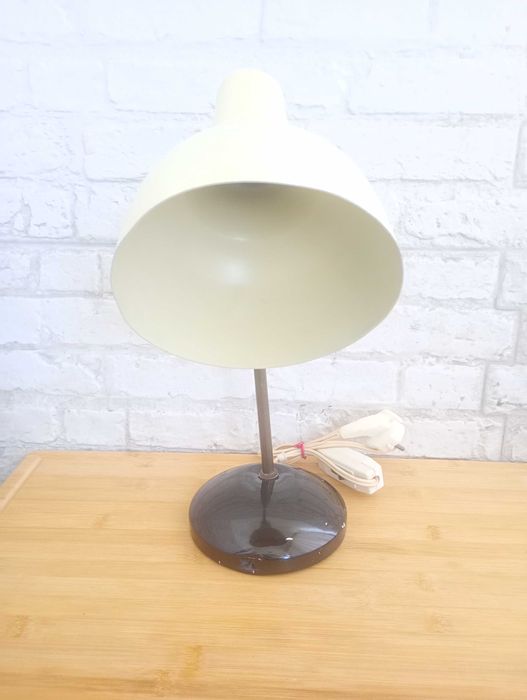 Стара лампа настолна