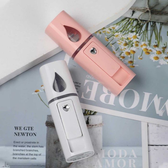 Nano Mist  Портативен хидратиращ спрей за лице  Свежа и сияйна кожа