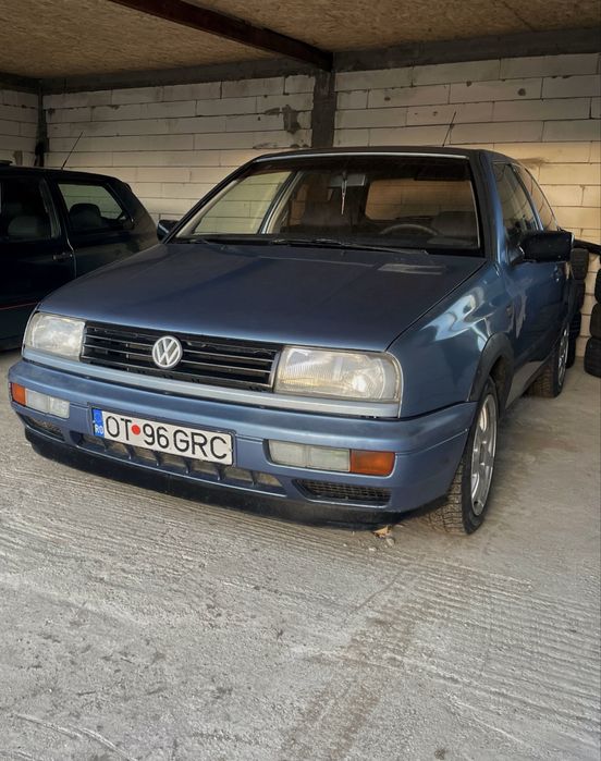 Vand Golf 3 1.8 benzina
