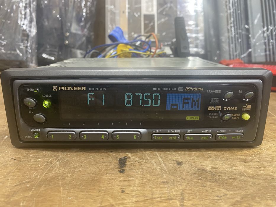 Cd player auto Pioneer DEH P 815 rds,old school