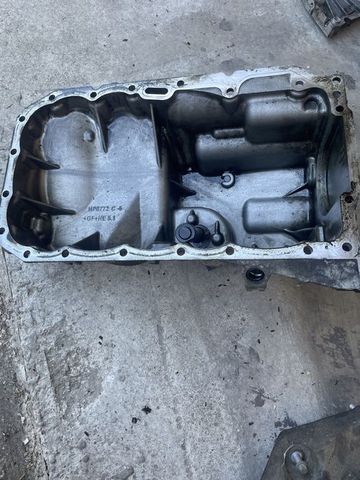 Baie de ulei bmw 2..0d n47 seria 1 e81  e87 seria 3 e90