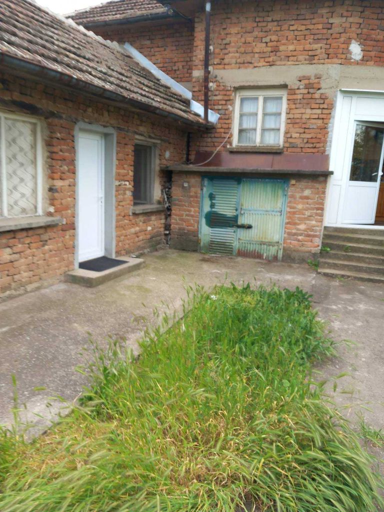 Продава се Къща в София, Зона Б-18 - 200 кв.м за 153 €/кв.м - Снимка #2