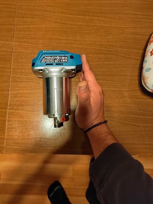 Оберфреза Makita ръчна акумулаторна