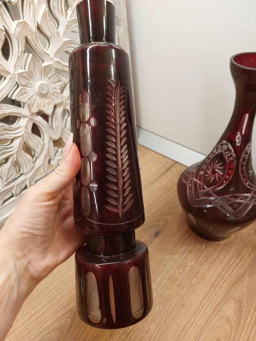 Vaze cristal rubiniu.  Impecabile.