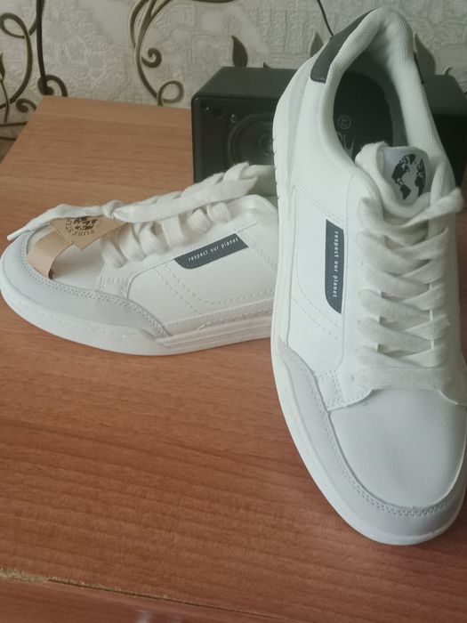 Кроссовки  мужские, продам
