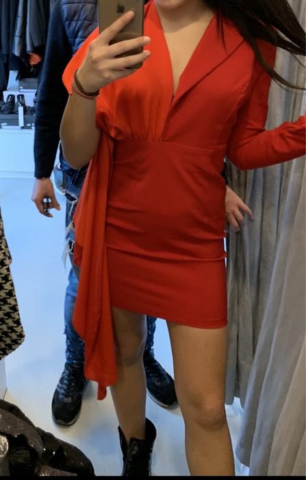 Червена рокля Evis