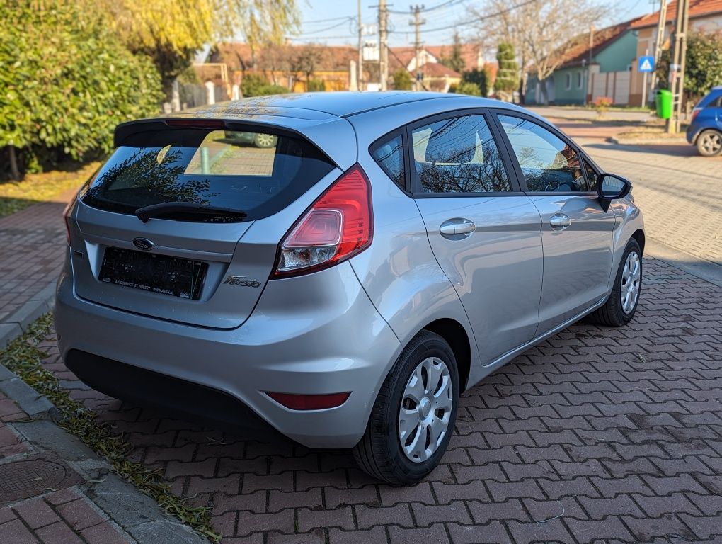 Ford Fiesta 1.6 diesel numere roșii valabile