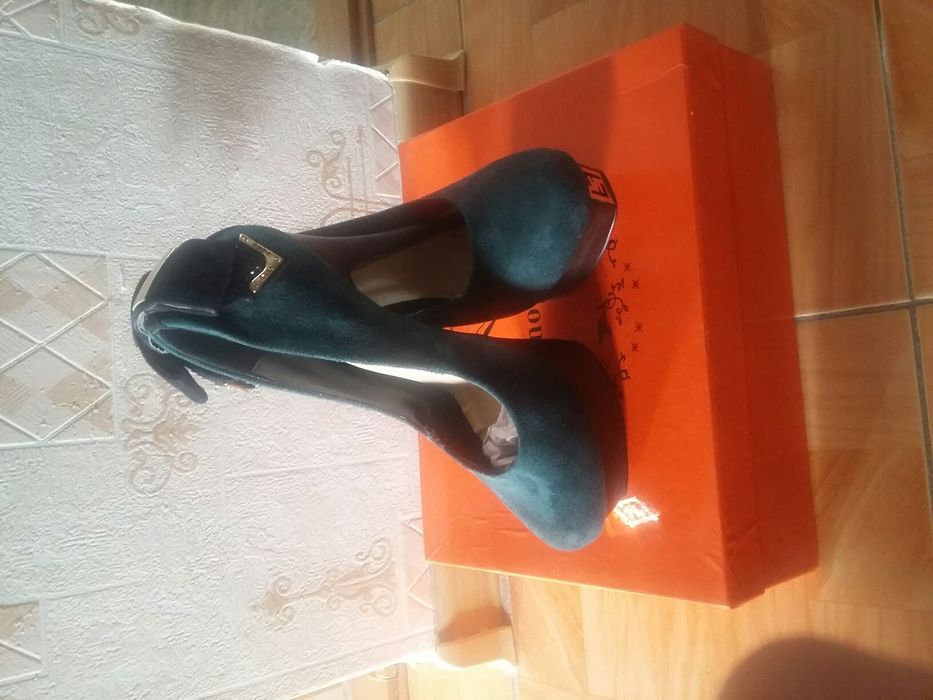 Продам туфли за 2 тысяча тенге