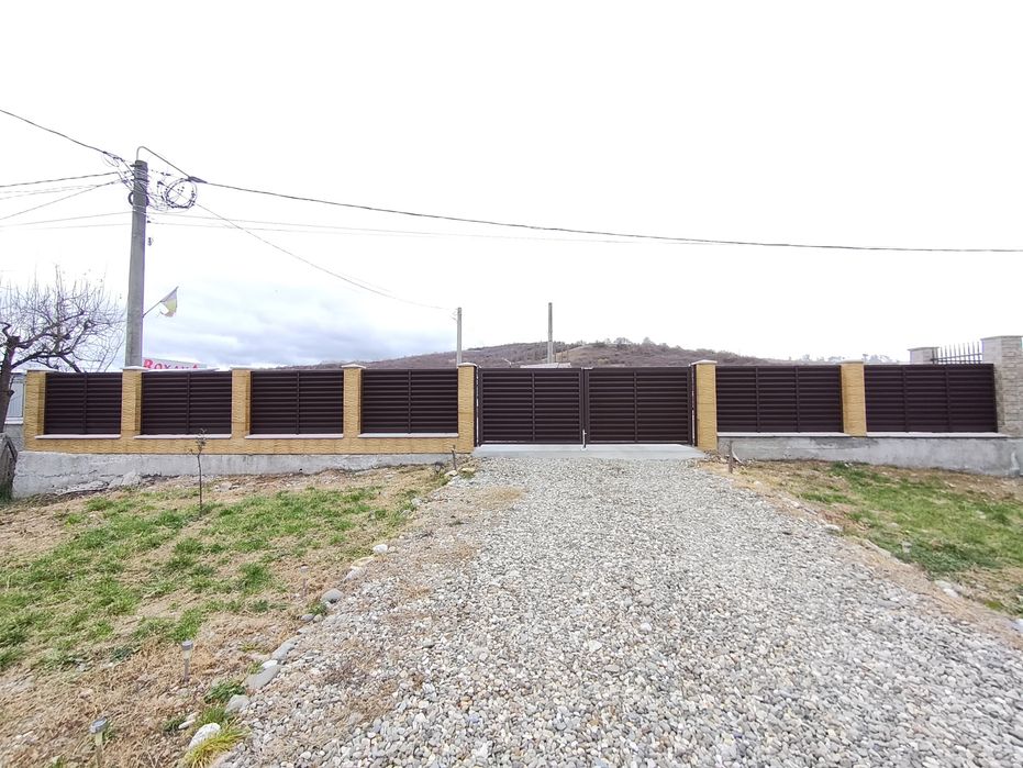 Panouri tip jaluzea metalic – modern, elegant, maro închis și alte