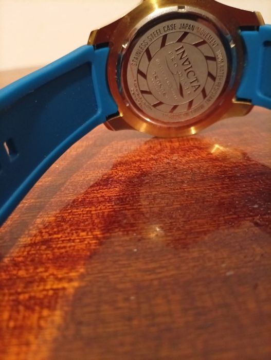 Vand ceas nou an stare foarte buna de funcționare