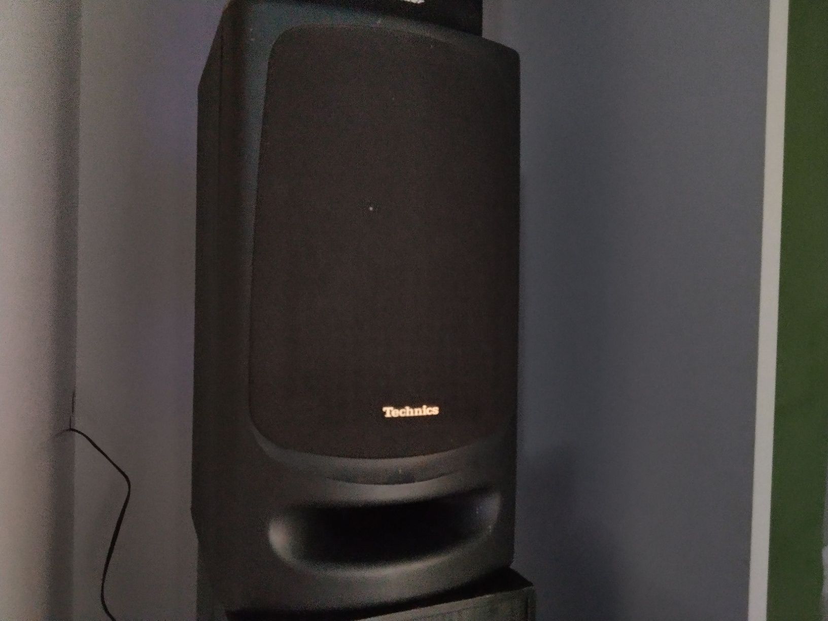 страхотни музикални оригинални тонколони Technics sb-ch 404 2x80w