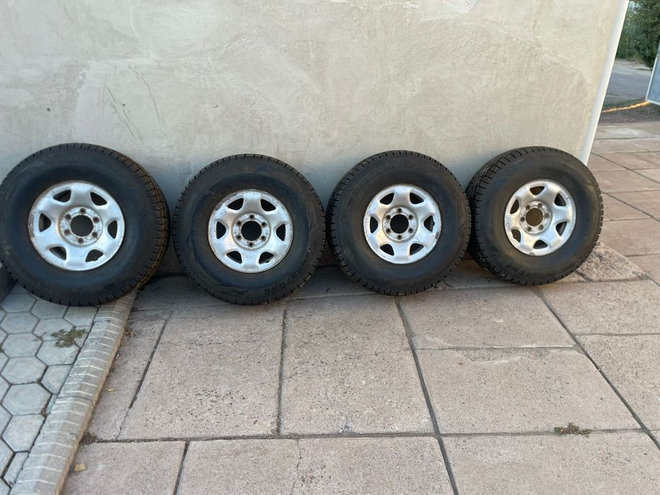 Комплект колес и шин