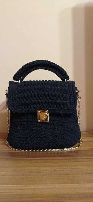 Дамска чанта ръчно плетена