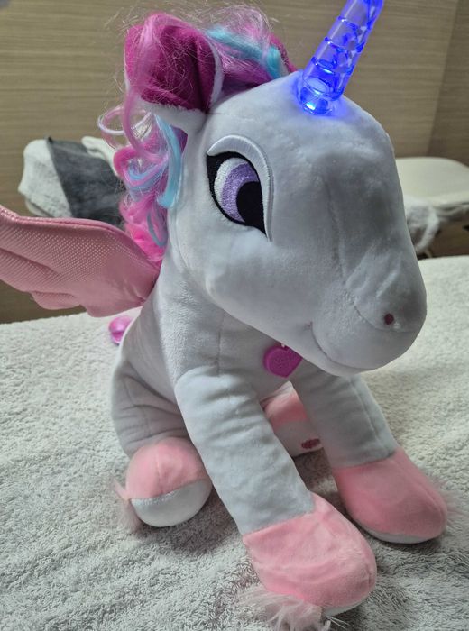 Vand jucarie Luana Unicornul De Pluș