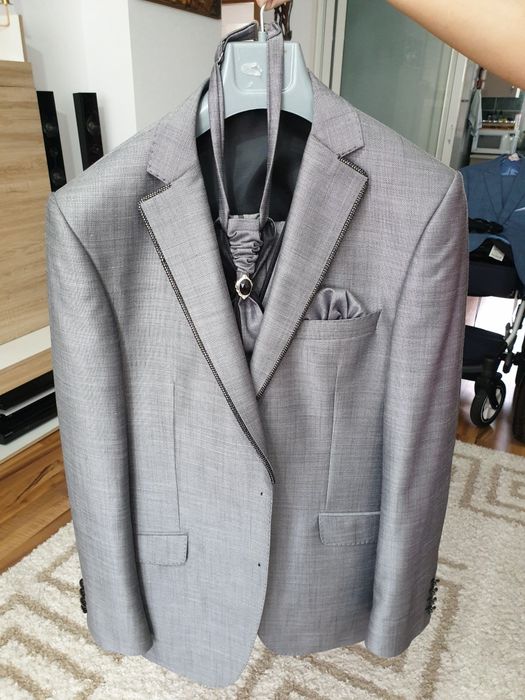 Costum barbati cambrat Baggi