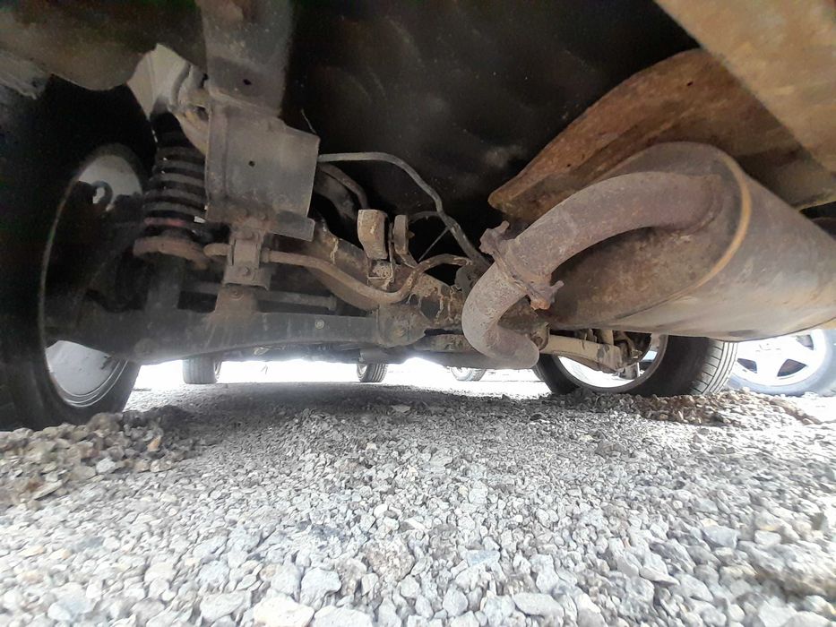 На части! Mitsubishi Outlander 2.4 i 16V 4WD