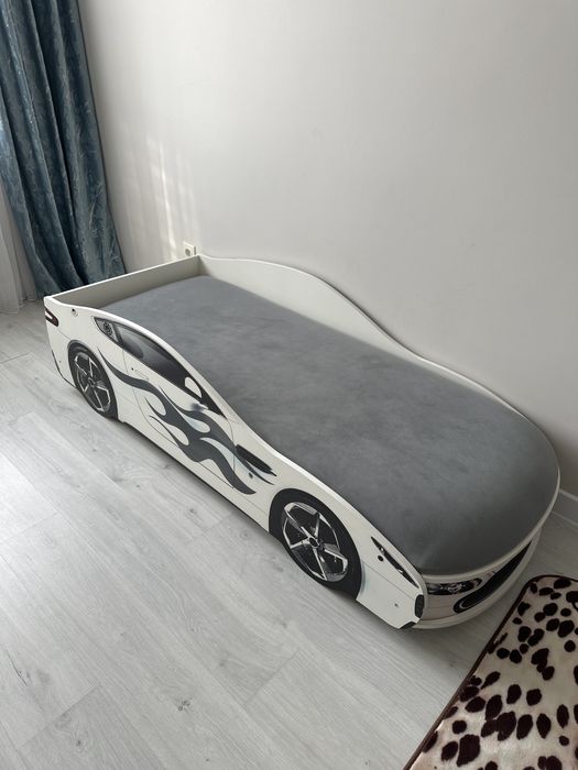 Кровать машинка с подьемным механизмом 2 шт