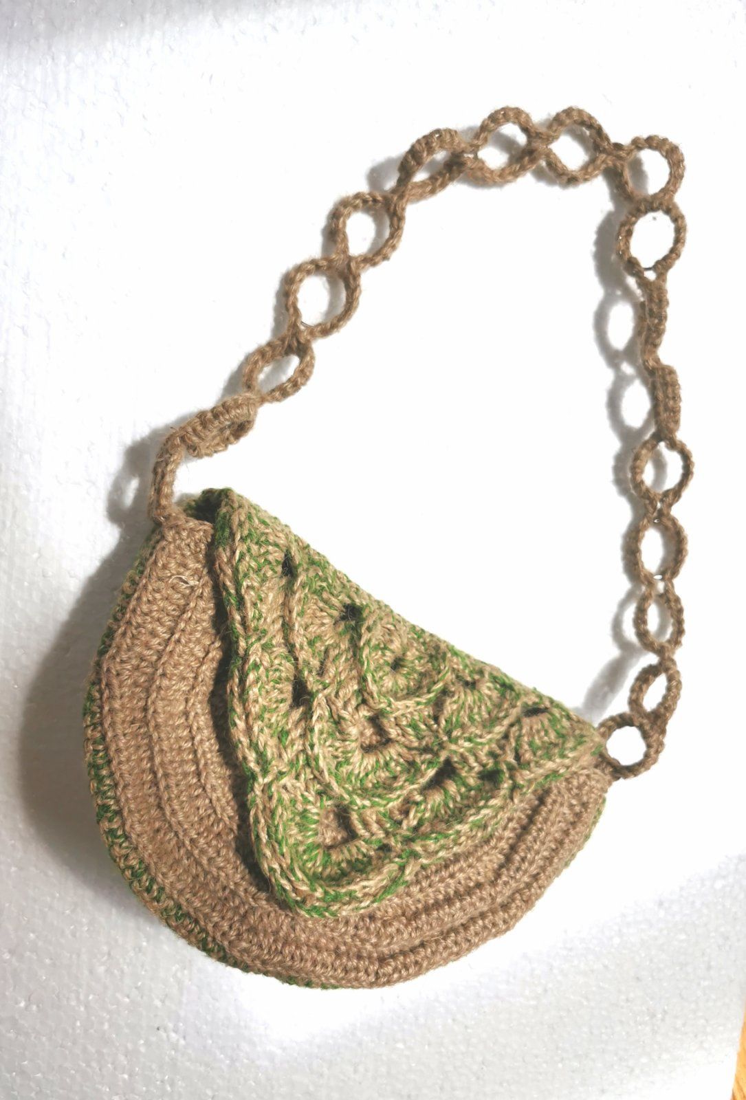 Плетена чанта от канап