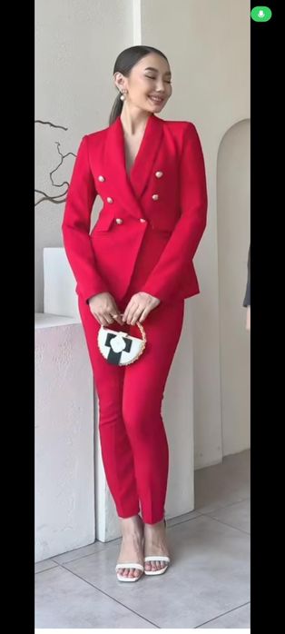 Двойка костюм . .