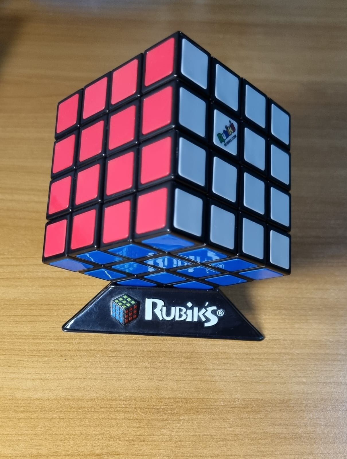 Cub Rubiks 4 × 4