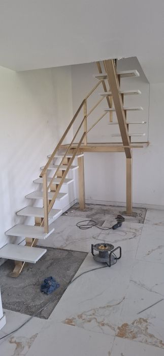 Scări metalice pentru interior și exterior