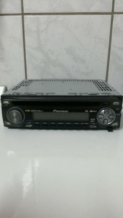 Cd player auto cu radio Pioneer