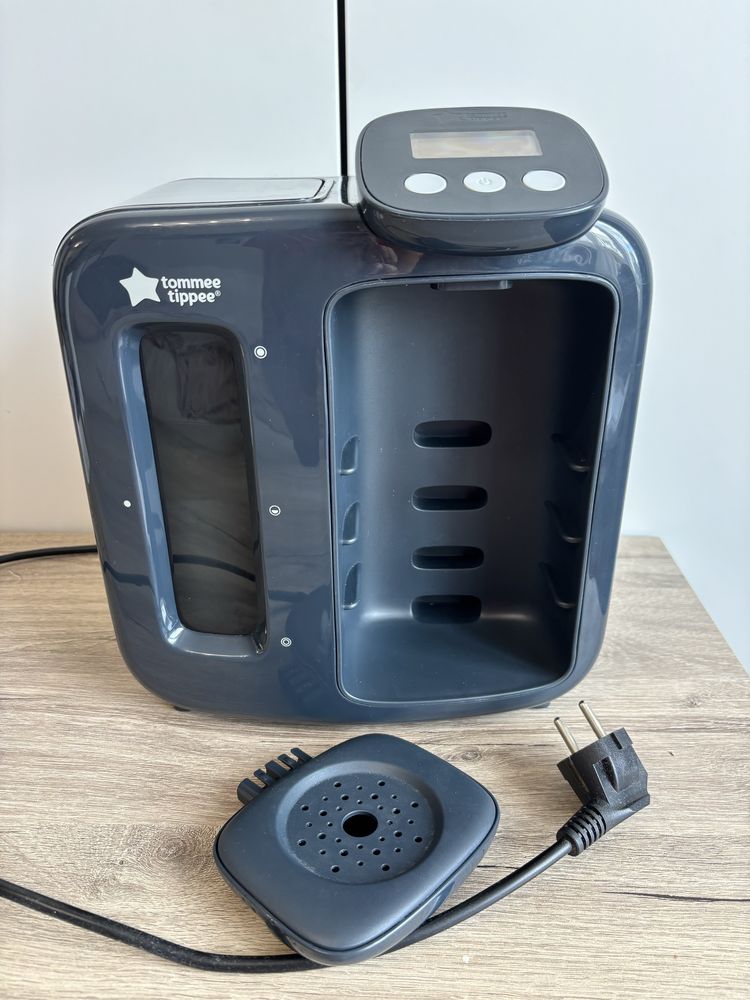 Уред за приготвяне на адаптирано мляко Tommee Tippee