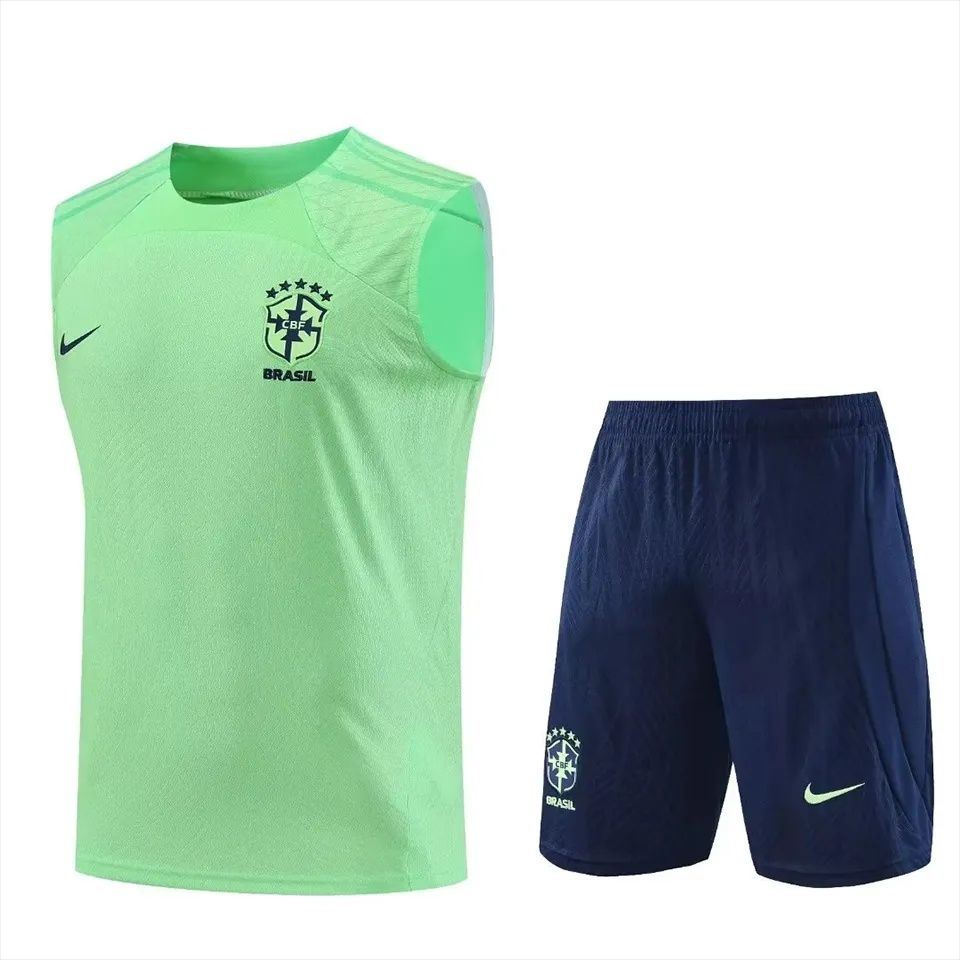 Nike fotbal Brasil pantalon scurt si bluza fara maneci
