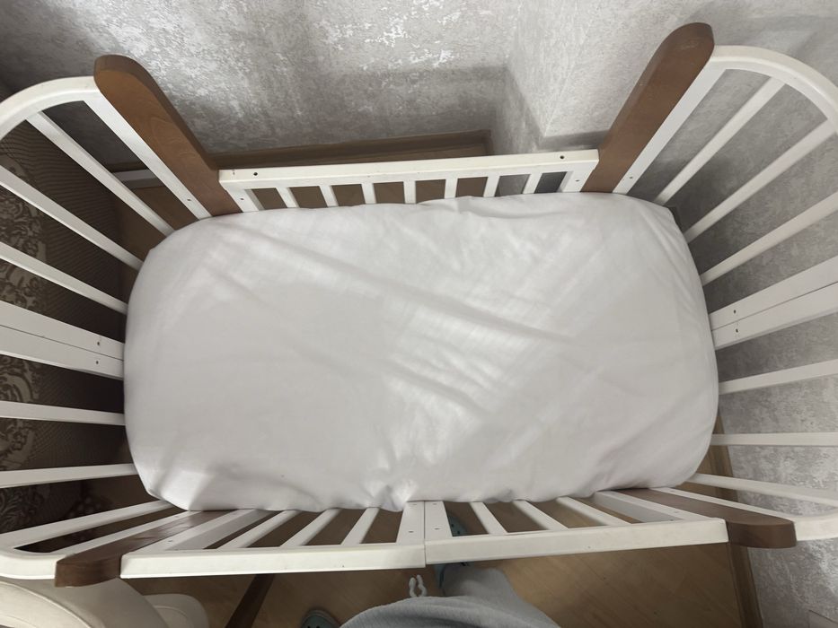 Продам кроватку 3в1