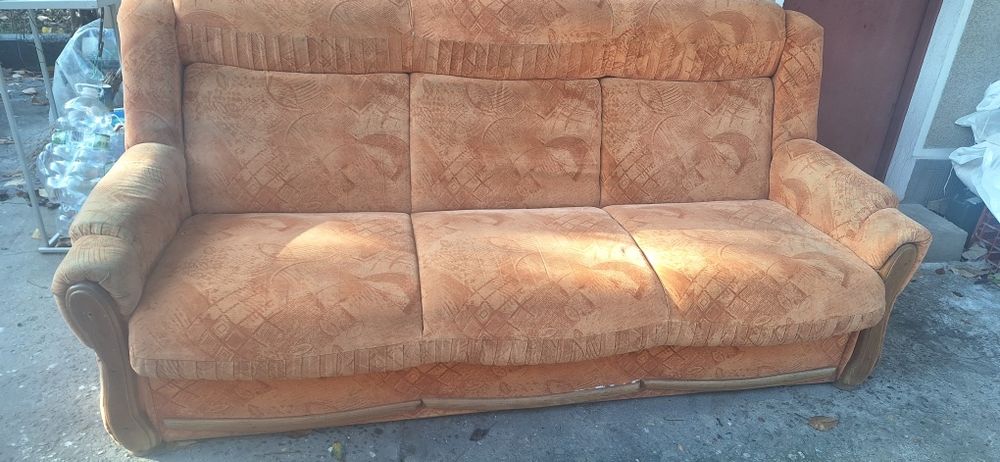 Canapea 3 locuri extensibilă