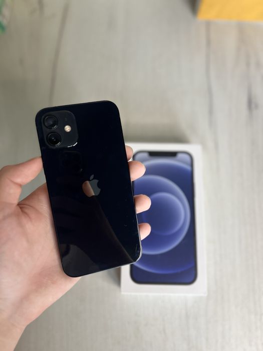 Продам айфон 12 128 гб