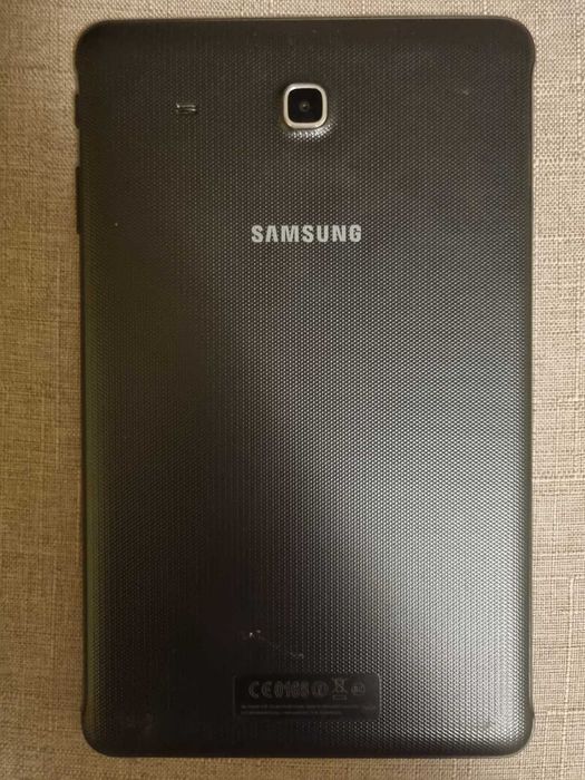 Таблет Samsung Galaxy Tab E T560 с процесор Quad-Core™ 1.3 GHz, 9.6",