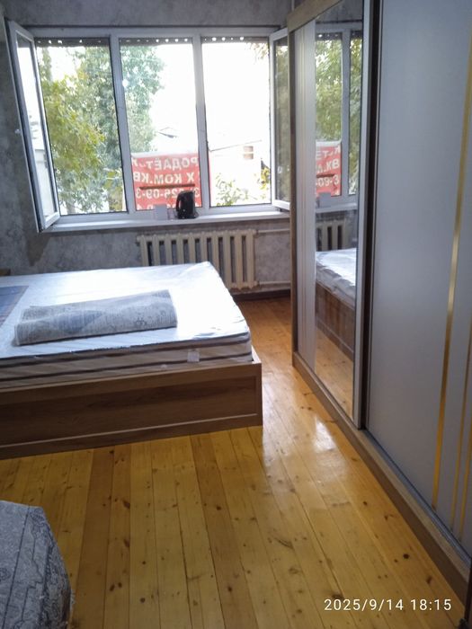 Продаётся Яшнобод Рисивый 2/2/4.этаж.54кв.мКом