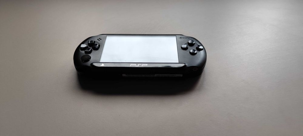PSP street E1000 modat