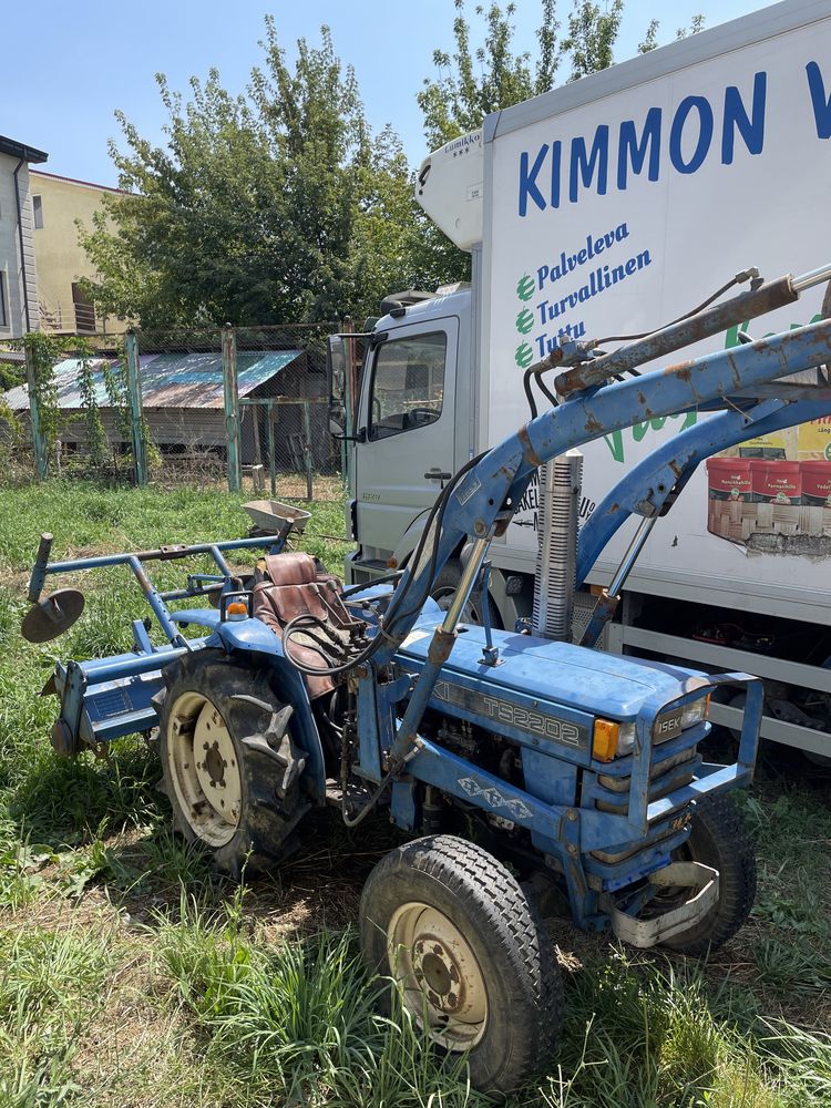 Продам мини трактор срочно