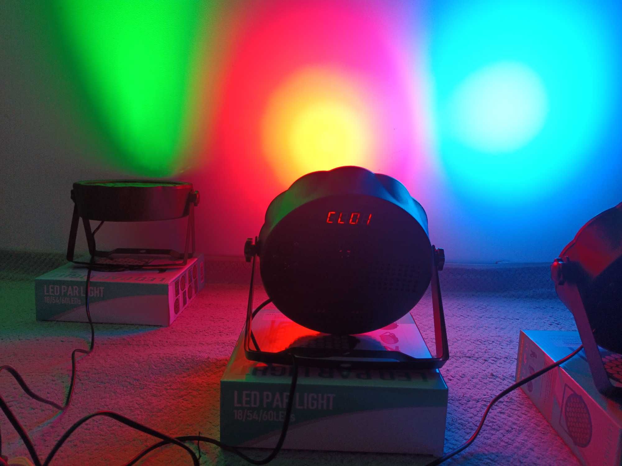 LUMINI PETRECERE 54 LED FULL COLOR / Stroboscop / Orga de culori DJ